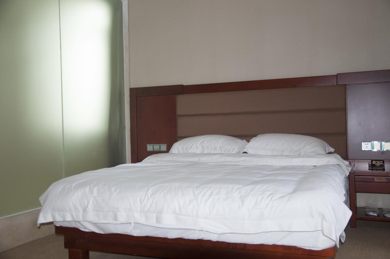 Shantou Jun Hua Hotel Exterior photo
